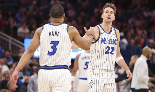 开云体育官网-NBA彩经：火箭击退雷霆 勇士难胜尼克斯 湖人轻取黄蜂