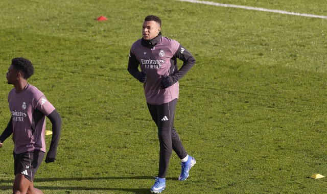 开云体育官网-队报：姆巴佩不愿冒险复出，但必要时会接受局部止痛注射坚持出场