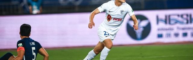 开云体育官网-【中超】毛伟杰首球图多列点射 三镇2比2绝平英博