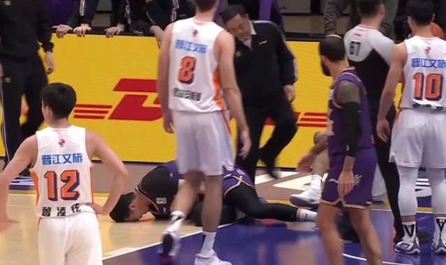 开云体育网址-1夜2人重伤！大鸟赖俊豪伤情更新，北控躲过一劫，天津遭晴天霹雳