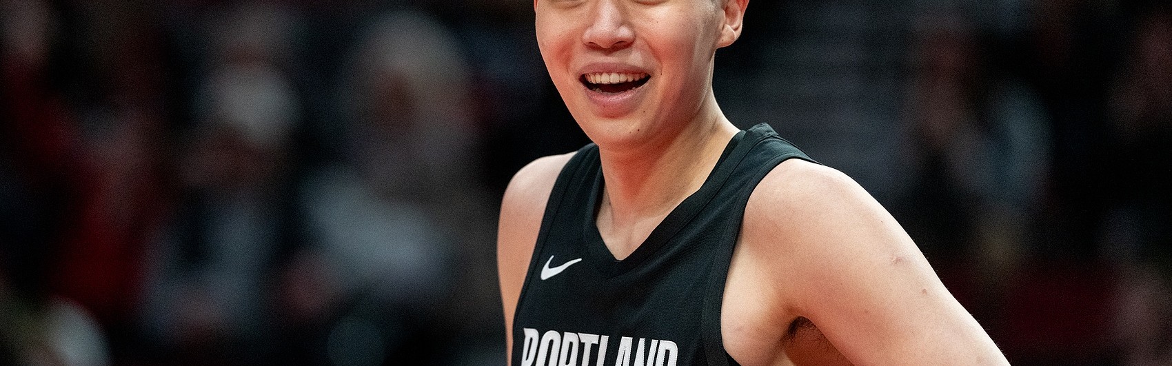 开云体育网址-斯普利特：杨瀚森有很多方面需要提升 但他一直在进步 越来越适应