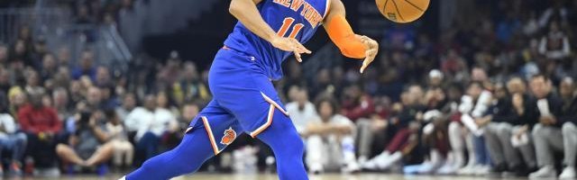 开云体育下载-生涯新高38分击退马刺 签下布伦森令尼克斯蜕变