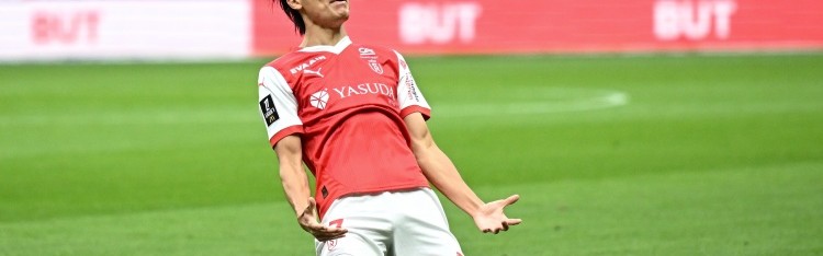 开云体育下载-队报：关窗前黄潜1800万欧+奖金求购中村敬斗，但报价被兰斯无视