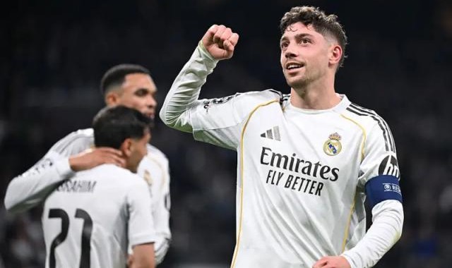 开云体育网址-【欧冠】巴尔韦德戴帽，瓜帅整活玩砸，皇马3比0曼城