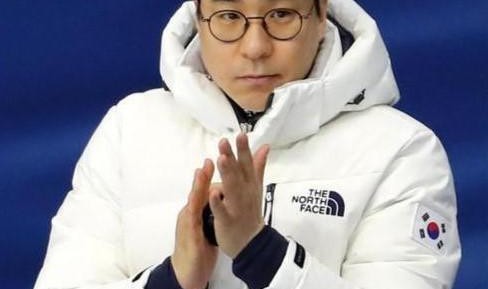 开云体育下载-上任4天即下课，韩国滑冰联盟与主教练金善台解约